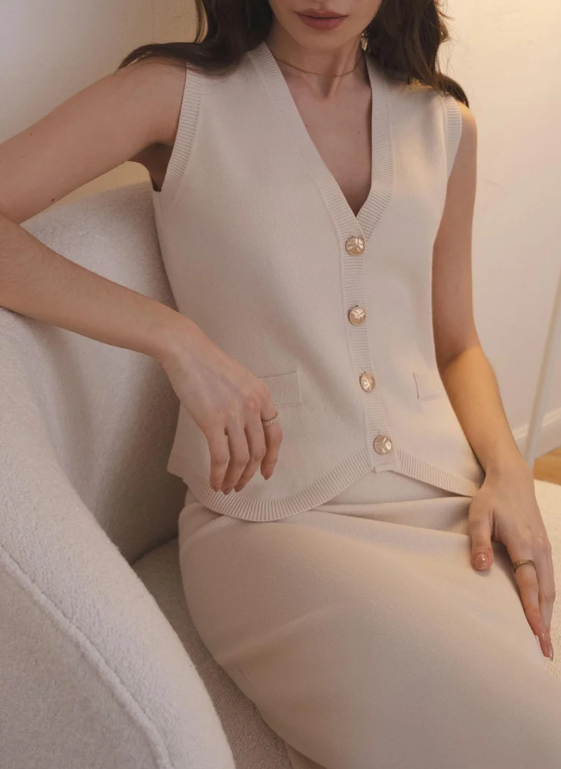 Lichi Knitted waistcoat with large buttons